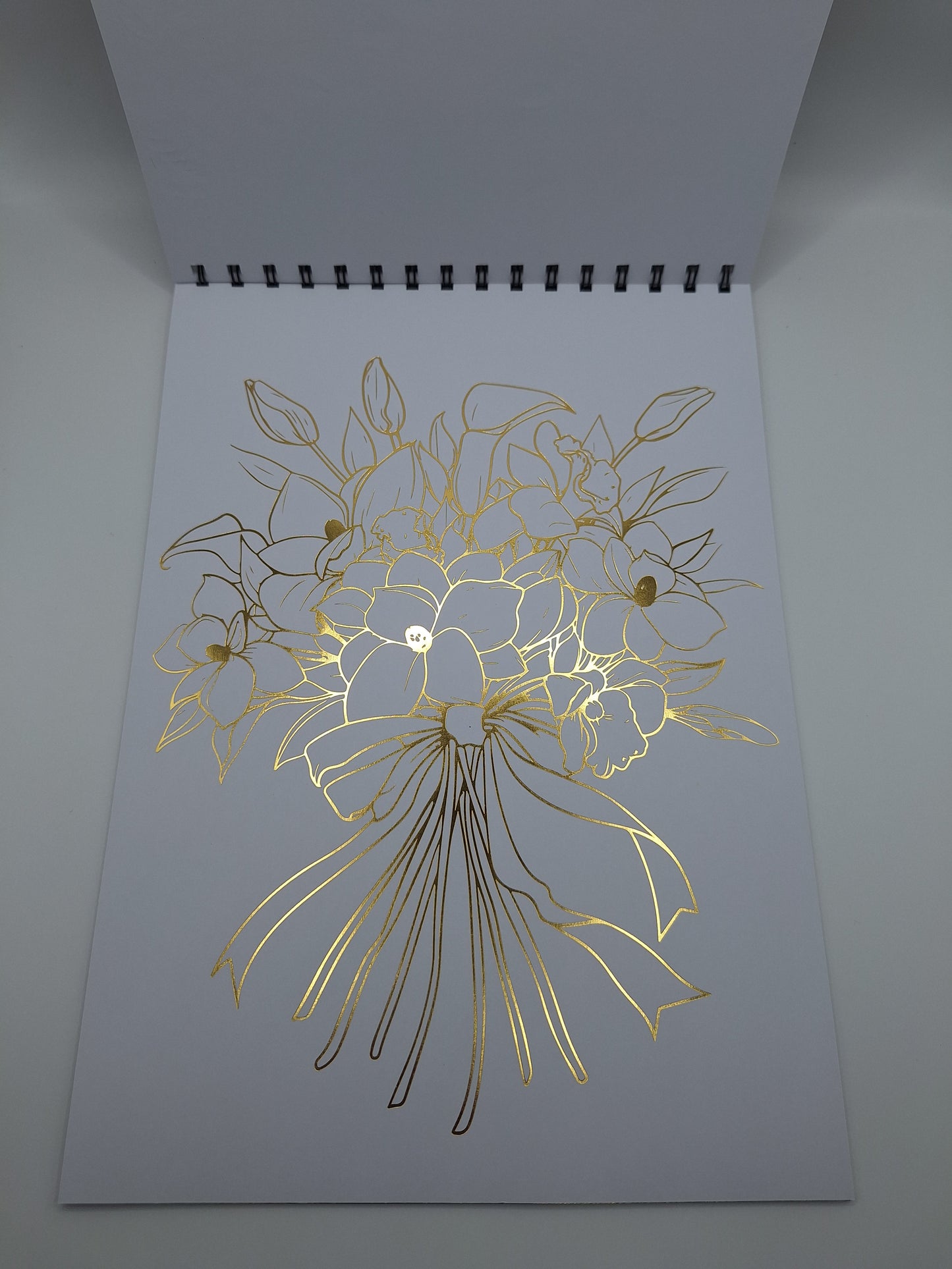 Malbuch mit Goldfolie - Blumen (Colouringbook with foil details - Flowers)  | 24 Seiten | DecoTime (Kopie)