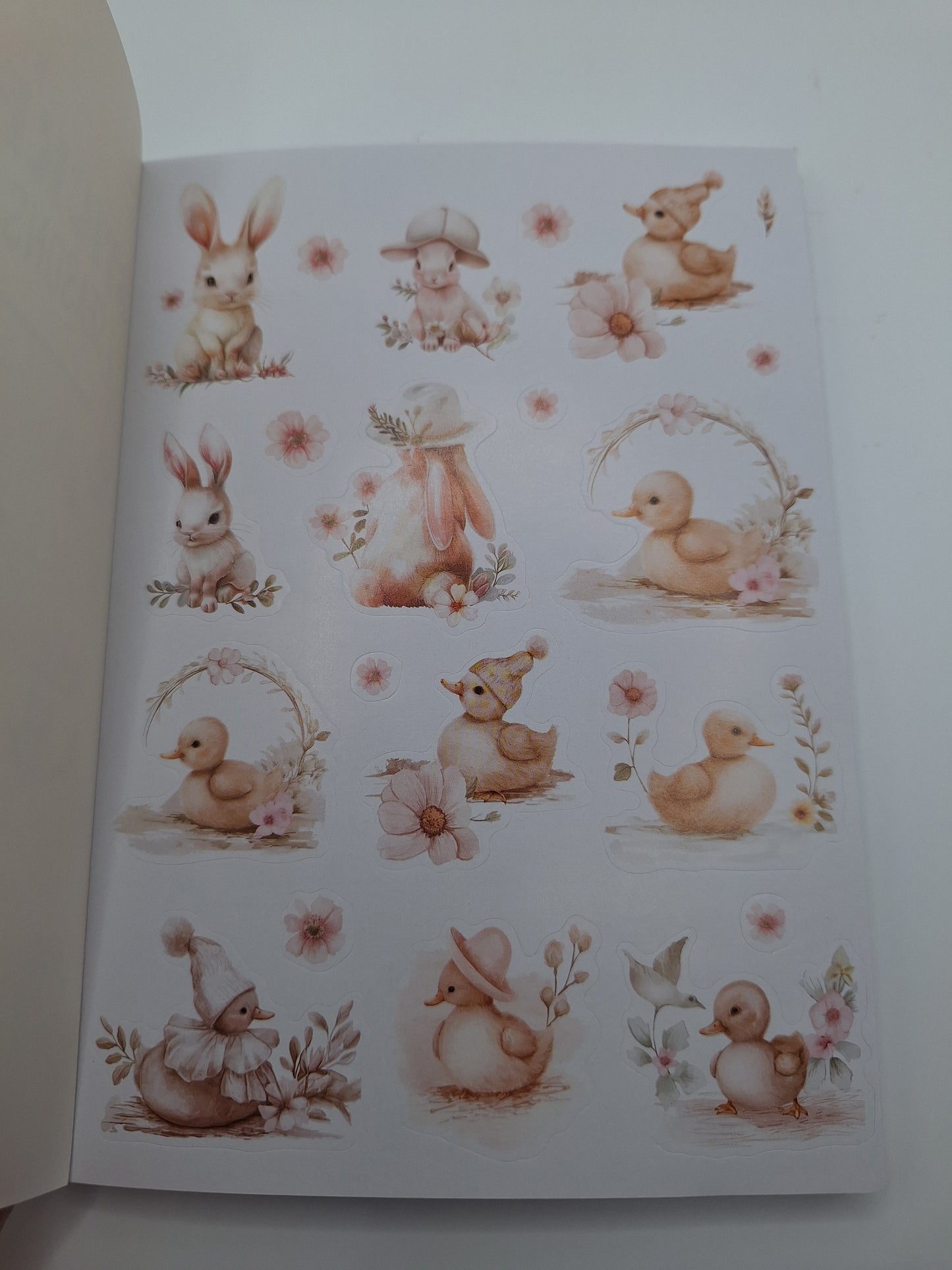 Stickerbuch Jahreszeiten & Feiertage | Stickerbook Seasons & Holidays | Craft Sensations